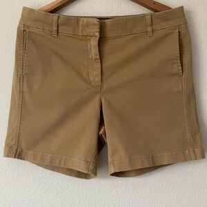 J.Crew Women’s Classic Chino Stretch 7 Inch Shorts in British Khaki Size 8